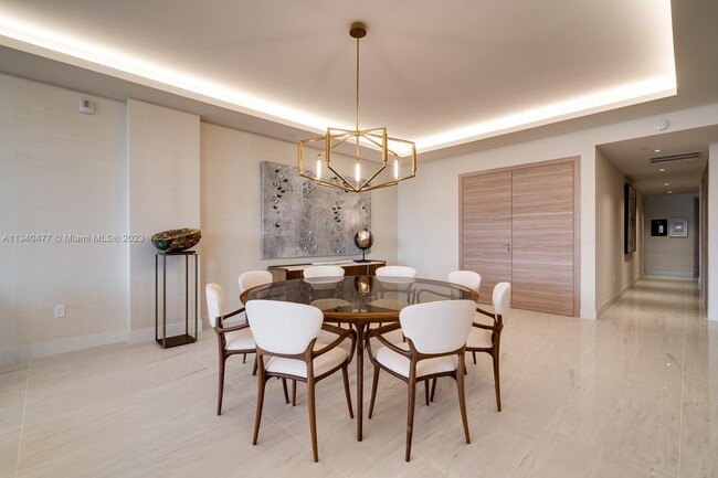 Building Photo - 515 Valencia Ave