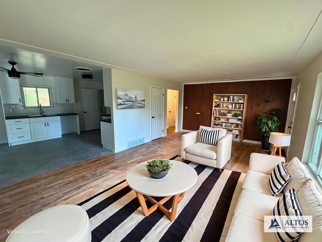 Building Photo - 417 S Owens St