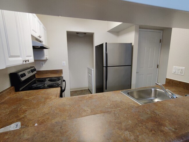 Building Photo - 2991 Santos Ln