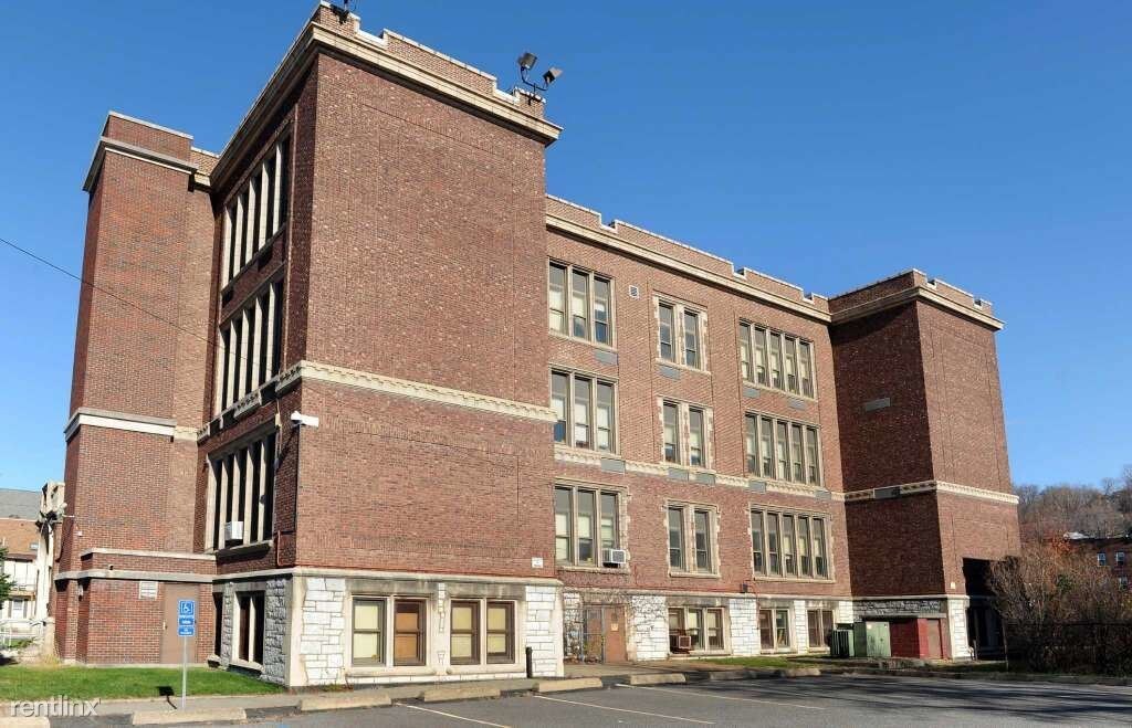 Primary Photo - 1 br, 1 bath Apartment - 2920 5th Ave # 005