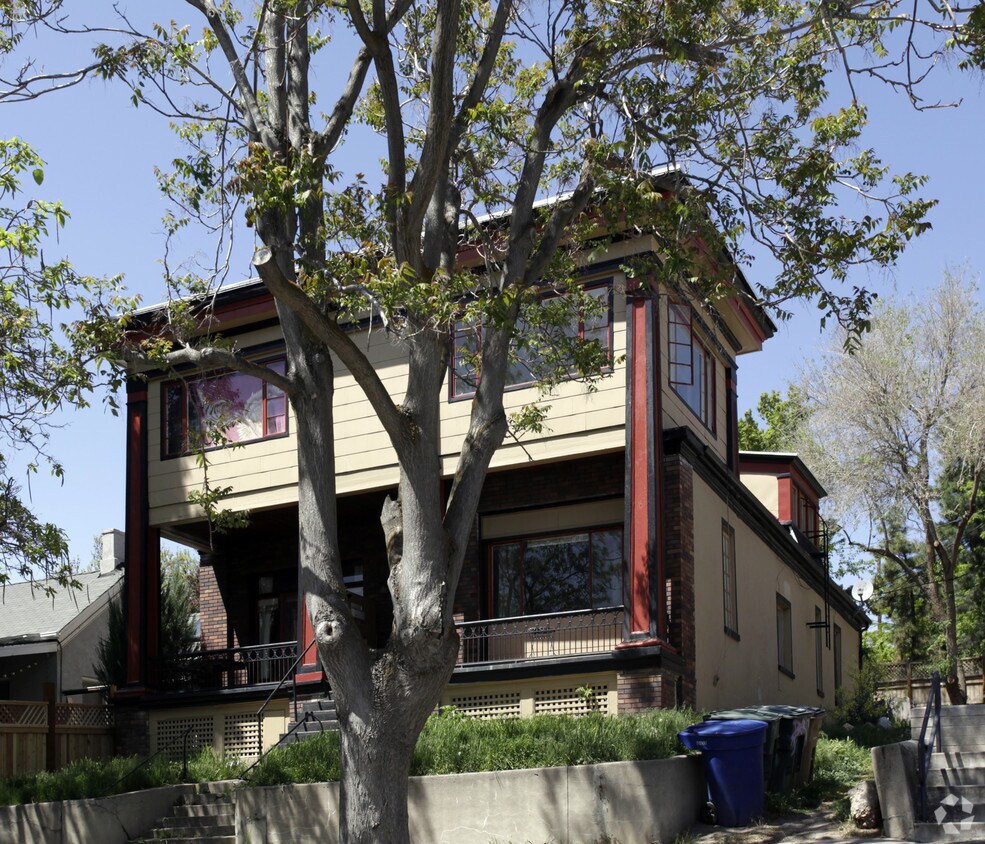 Primary Photo - 609 6th Ave
