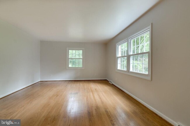 Building Photo - 2503 Fowlers Ln