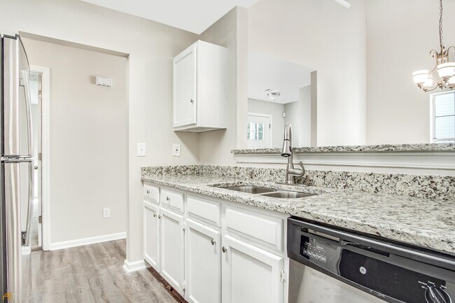 Building Photo - 3720 Mays Crossing SW