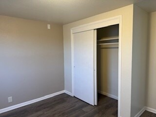 Building Photo - 710 Glenside St