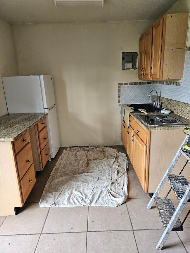 6065 SE 99th Pl Unit 2, Belleview, FL 34420 Apartments in Belleview