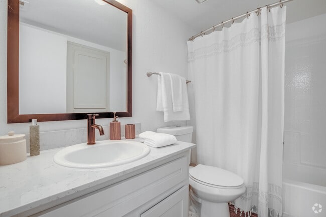 2BR, 2BA - 1,040 SF - Be Mesa