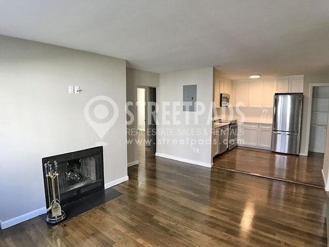 Building Photo - 2 bedroom in Boston MA 02130