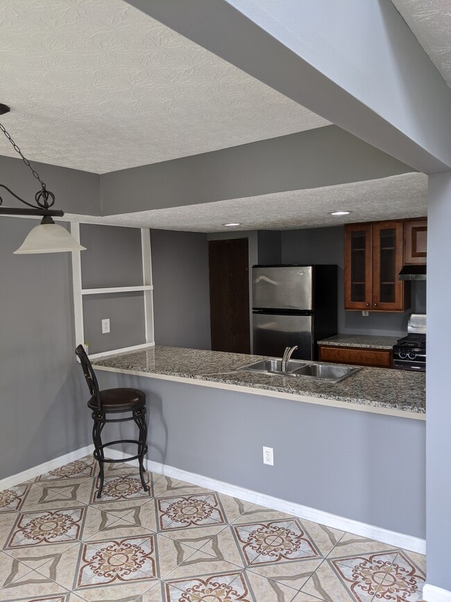 Building Photo - 2496 Dunsworth Dr