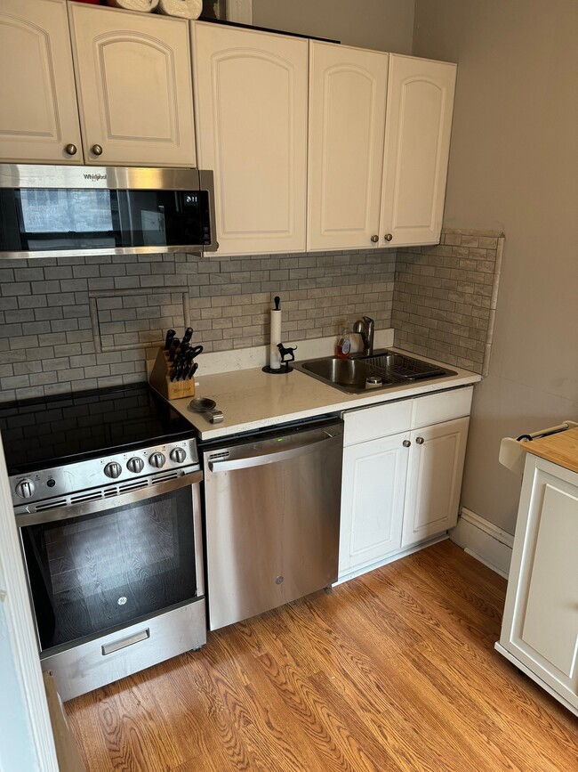 Building Photo - 1091 Boylston St