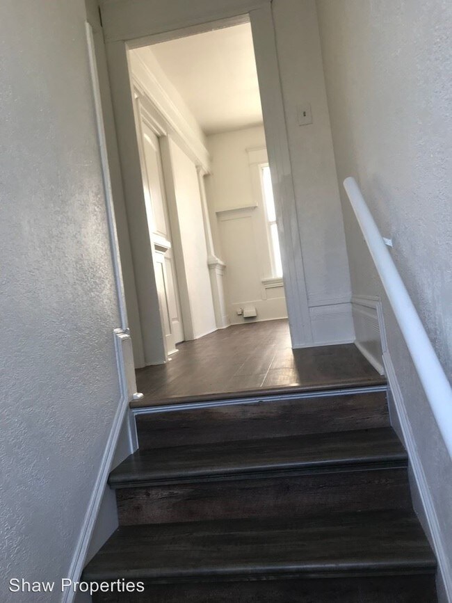 Foto del edificio - 867-871 Mead Ave