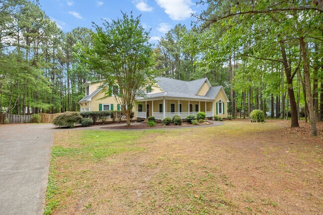 Foto del edificio - *Charming Farmhouse Style Retreat in Youngsville*