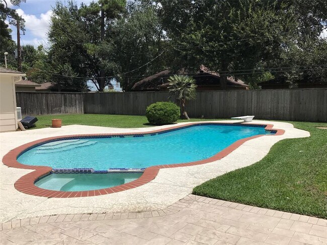 Foto del edificio - 7711 Friars Ct Ln