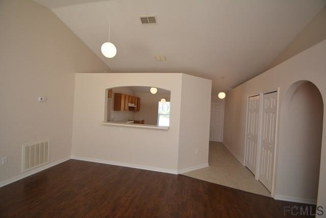 Foto del edificio - 20 Pine Cottage Ln