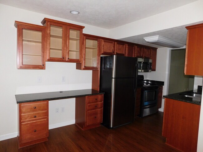 Building Photo - Tavern Grove Townhome