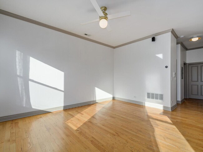 Foto del edificio - 1654 W Wabansia Ave