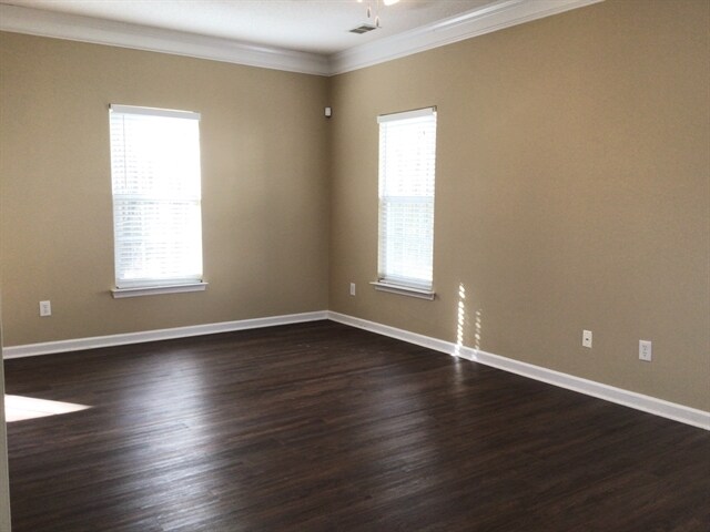 Foto del edificio - 5547 Whispering Wind Ln