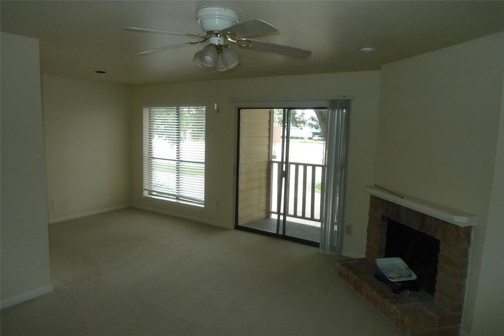 Foto principal - 16111 Aspenglenn Dr