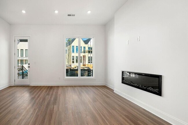 Building Photo - 119 Pearl St