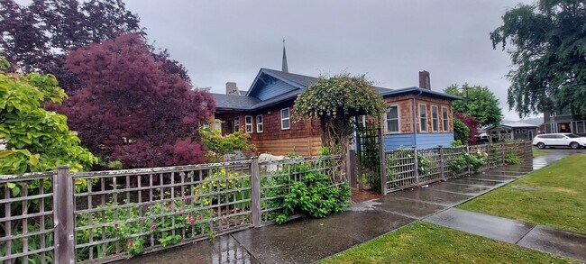 Foto del edificio - 1614 Eldridge Ave