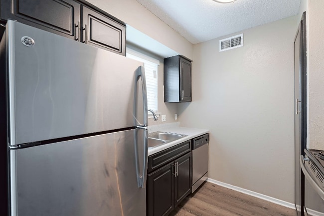 Photo - 531 Bedford Rd Apartment