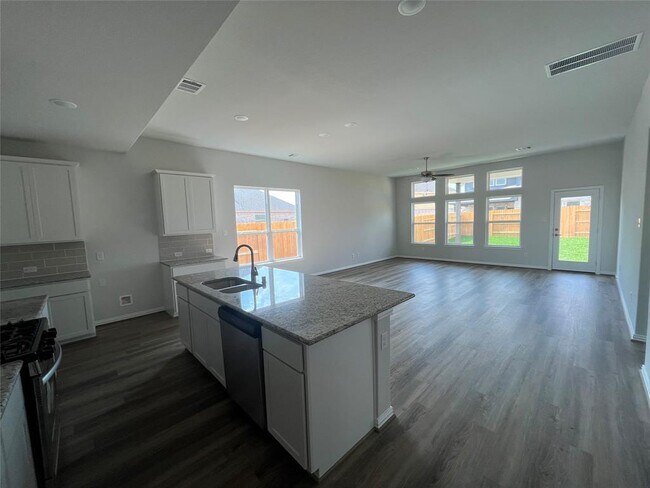 Building Photo - 216 Cambria Green Ln
