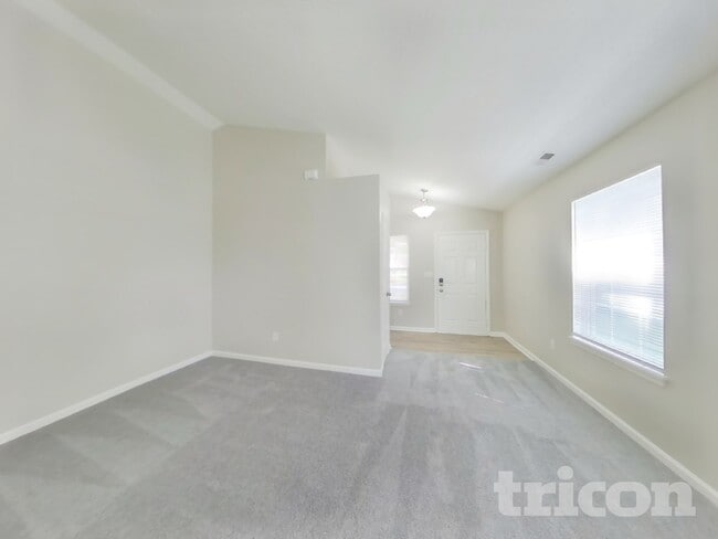 Building Photo - 643 Rocky Meadow Dr