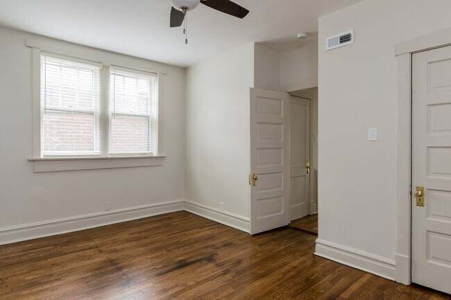 Foto del edificio - 4721 McPherson Ave