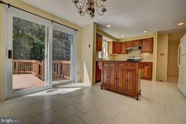 Foto del edificio - 12246 Westwood Hills Dr