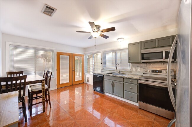 Foto del edificio - 12339 S Dairy Ashford Rd