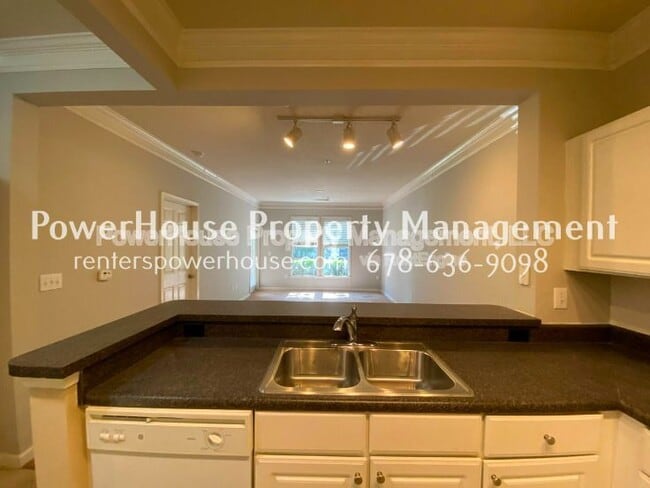 Building Photo - 1850 Cotillion Dr