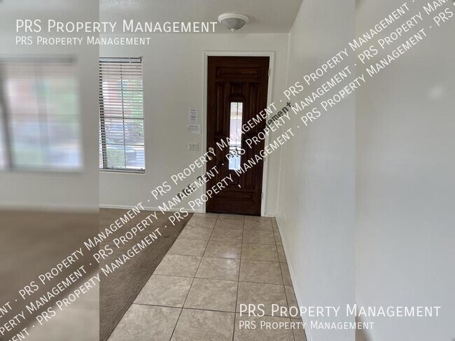 Foto del edificio - 4135 E Bellerive Dr