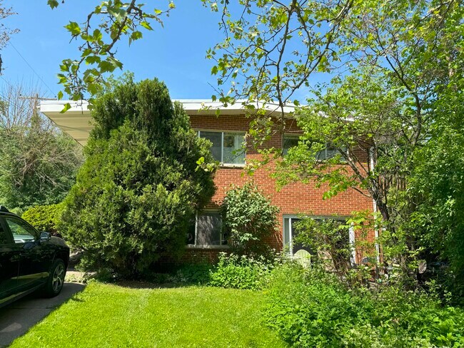 Foto del edificio - 1464 Bemidji Dr