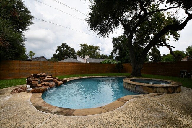 Building Photo - 3410 Plum Brook Ln