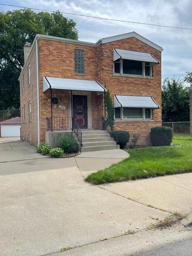 Primary Photo - 9559 S Yates Blvd