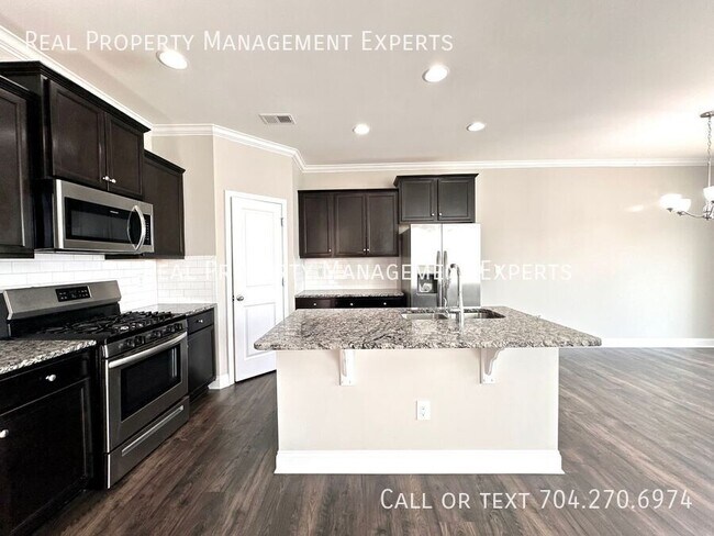 Foto del edificio - 4943 Harris Woods Blvd