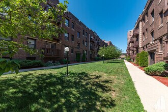 Building Photo - 3024 N Halsted St