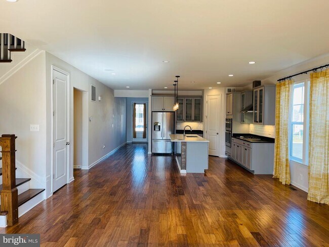 Building Photo - 508 Sourwood Ct