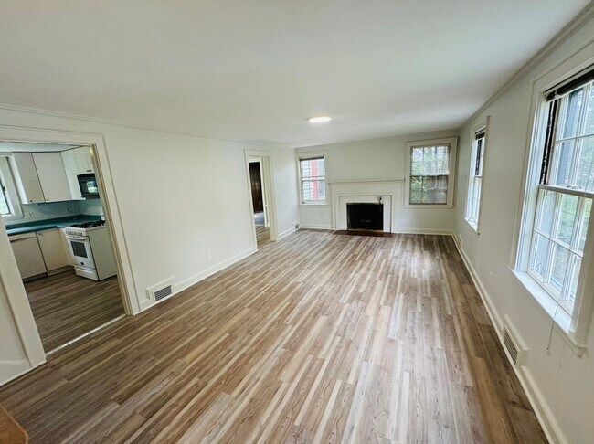 Foto del edificio - 44 Walnut Pl