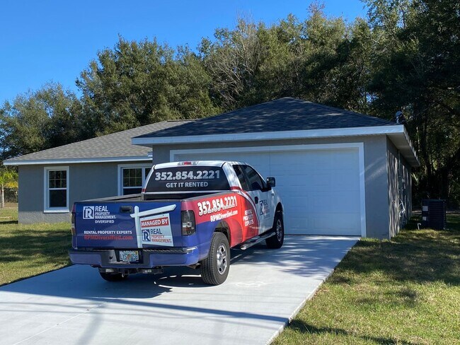 Foto del edificio - Custom Home - Desirable SE Ocala Neighborhood 3/2/2 **Won't Last**