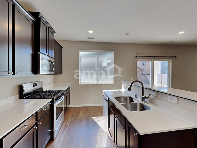 Foto del edificio - 280 Holdener Ln N