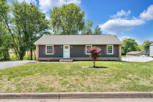 Foto del edificio - 222 Spring Grove Dr