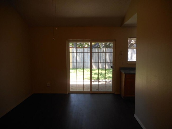 Building Photo - 7610 Silent Wood Ln