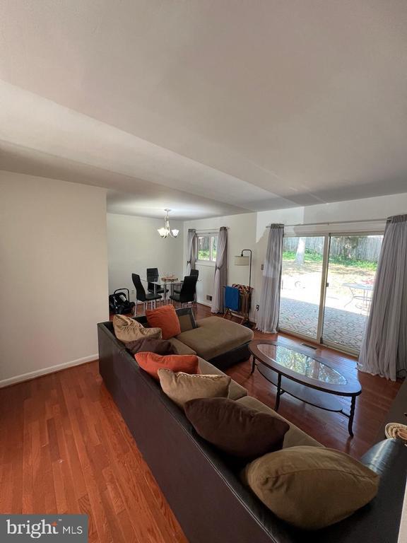 Foto del edificio - 9004 Brightlea Ct