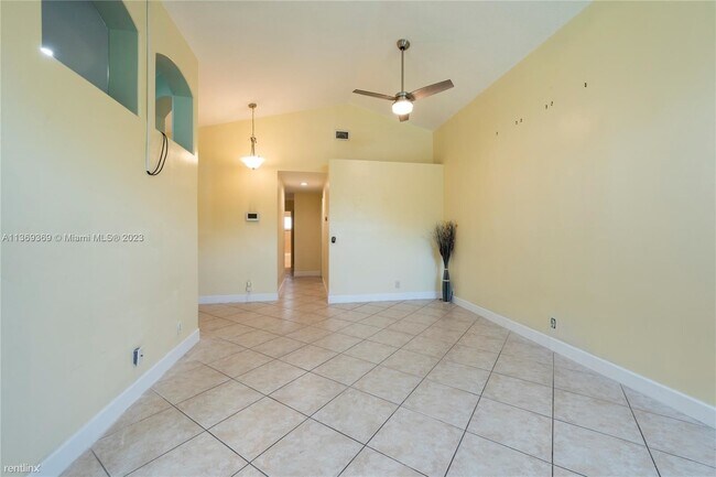 Foto del edificio - 3 br, 2 bath House - 515 Marill Ter