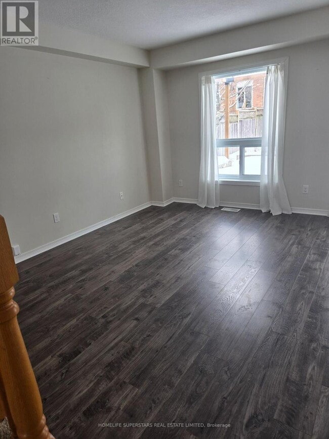 Building Photo - 11 Talon Dr