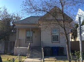 Building Photo - 129 N Park Ave