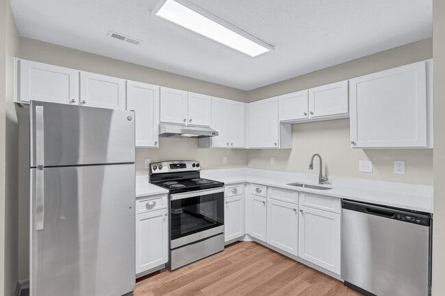 Building Photo - Hideaway Townhomes