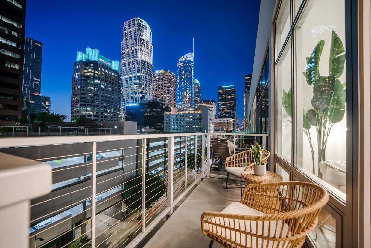 Don't miss out on your chance to Live at t... - Don't miss out on your chance to Live at t...