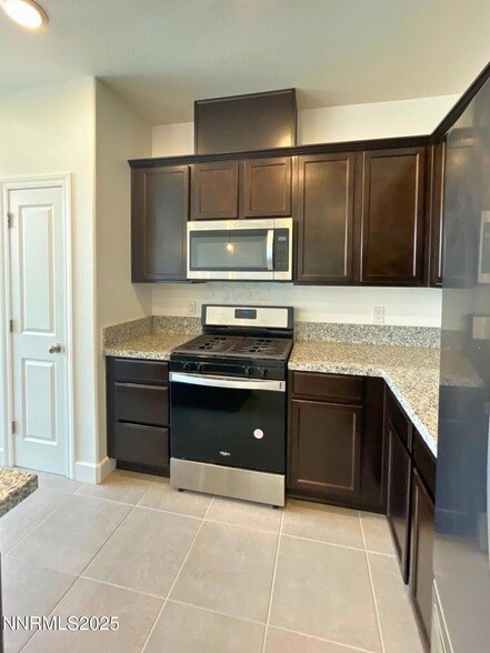 Foto del edificio - 2018 Cradle Mountain Dr