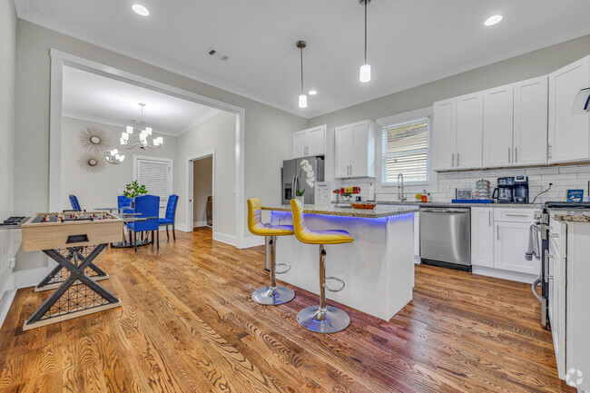 Kitchen/Dinning - 1013 Peeples St SW